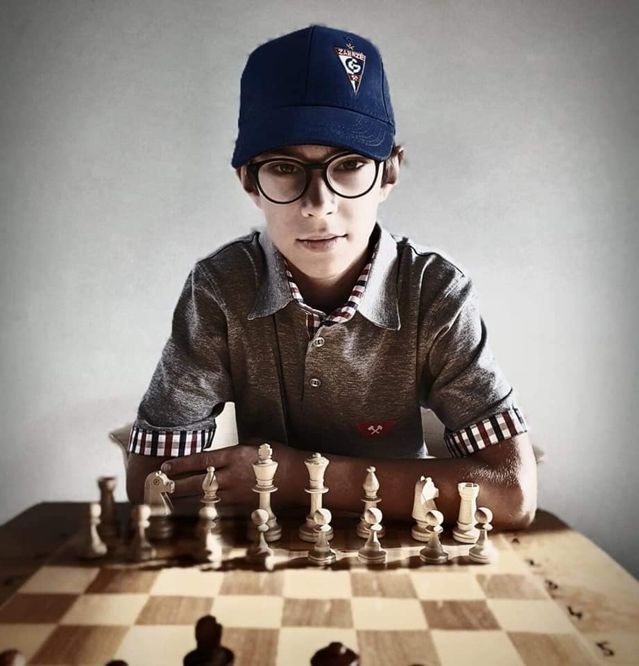 Mistrz-szachy
