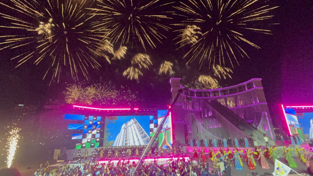 Finał ceremonii otwarcia 46. Olimpiady Szachowej w Samarkandzie, źródło własne.