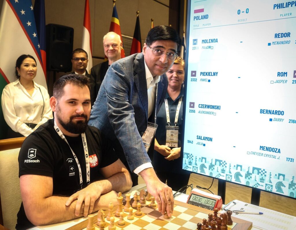 IM Marcin Molenda oraz Viswanathan Anand, photo: Mark Livshitz